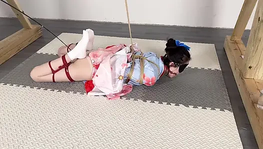 Кульминационная версия ношения кимоно в солнечный день