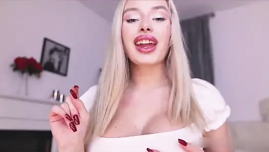 Üvey anne göğüslerine tükürüyor