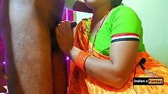 Vuil pratende Desi buurvrouw Bhabhi - harde pijpbeurt en harde seks