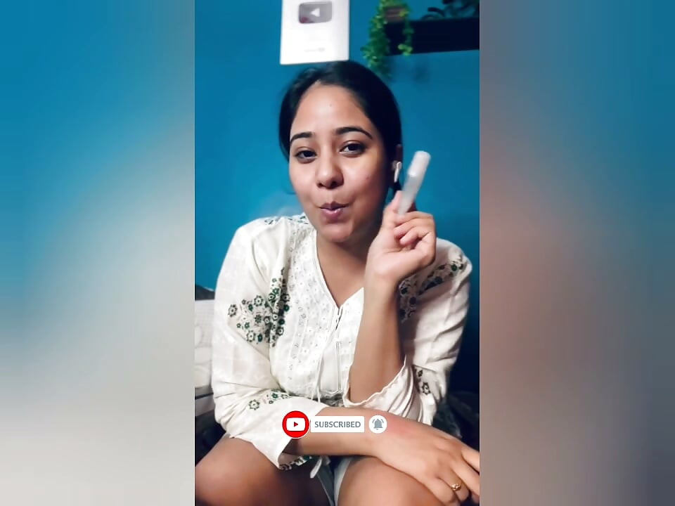 Desi Hot Bhabhi ji przyłapała swojego dewara na masturbacji w domu, a potem razem uprawiali seks, hindi sex video z brudnym gadaniem