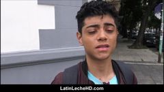 Budak kembar latino amatur muda mengongkek orang asing untuk wang telefon
