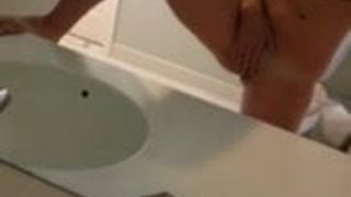 Aubrey Plaza masturbating selfie vid