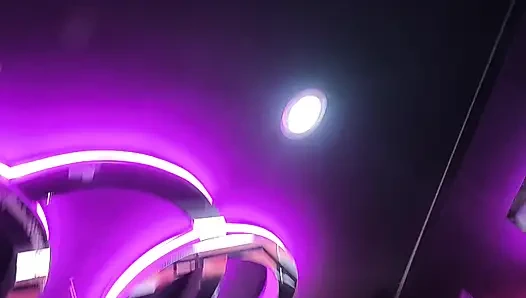 Gavat kocam yarağını ovalarken sikini sikmemeye cesaret ediyor ve sonunda beni sikiyor