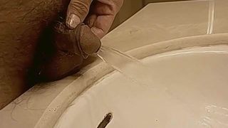 Asian Piss in the Sink