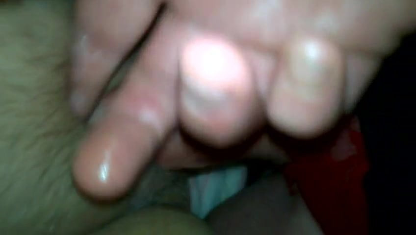 wank on her pussy