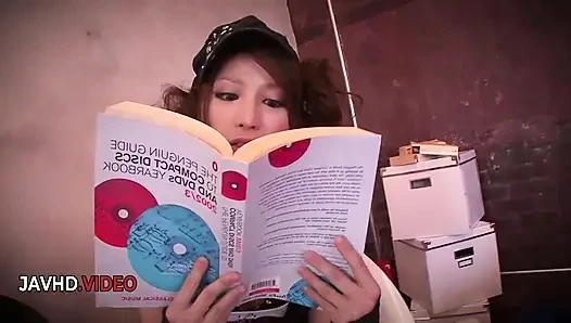 Tsubasa Aihara Шипает с японским минетом, острые ощущения в явных видео