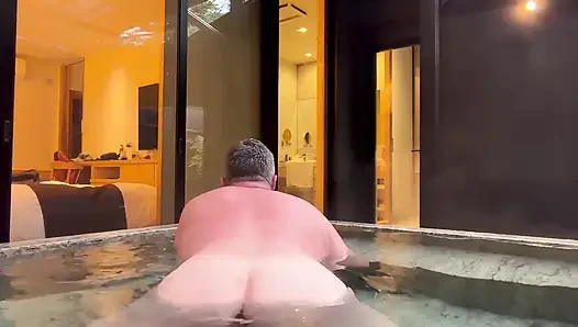 Fuji Japan'da jakuzide biraz eğlence