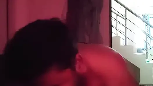 Desi sexy indische freundin große möpse lutscht und voller harter sex