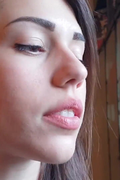 Beauty teen smoking