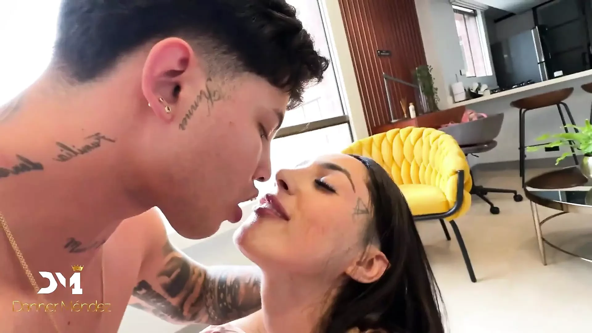 Big-titted Argentinian Girl Gets Fucked in a Building Window - Danner Mendez & Mielsita
