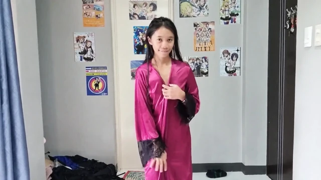 Exxtra Small Petite Asian