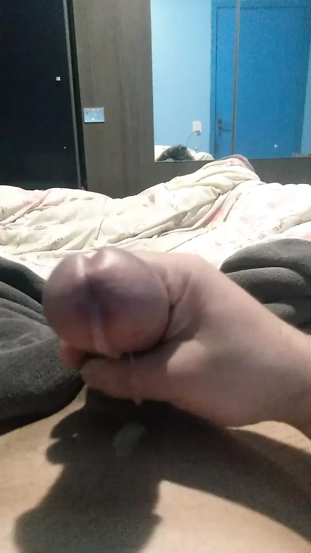 Cumshot handjob