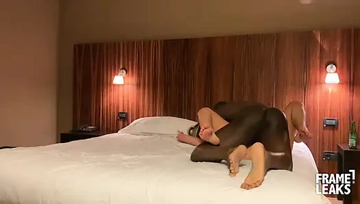 Marica Chanelle büyük siyah yarakla domalıyor