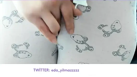 CAMELTOE- MASTURBATE WITH PAJAMA- RUBBING PUSSY WITH PAJAMA