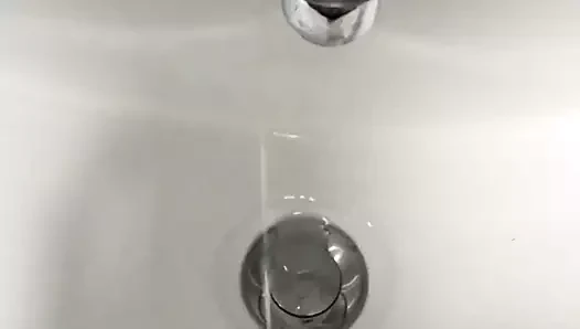 Banyoda büyük döl