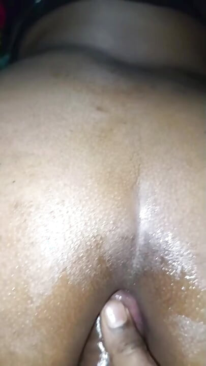 Desi bhabhi ki gand bur dono mar di sex video tamil creamy bhabhi