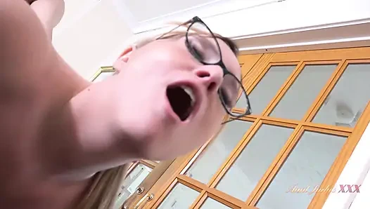 AuntJudysXXX - Грудастая Британская Учительница Чарли Рэй Трахает Ее Неудачного Студента