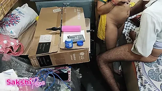 Kaamwaali ki Thukayi sex full video, Shop Owner caught she is masturbate pussy, indian maid fucking sex video mms Hindi Talking