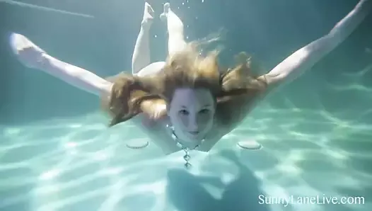 Naked Mermaid Blows A Throbbing Hard Cock Inside The Pool!