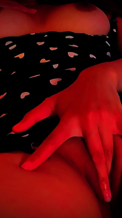 Khmer Solo Girl - Oun Kitty Use Her Finger Playing Pussy and She Need Pennis Input On Her(11 Apr 2026) | Clip 1