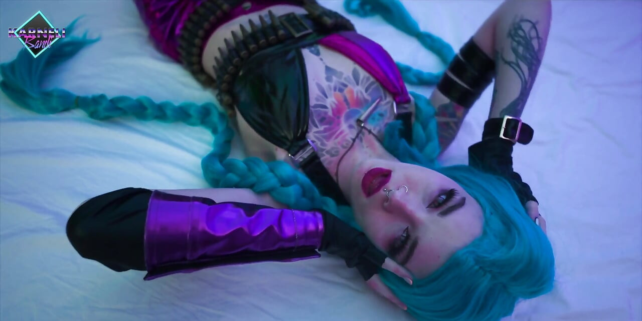 Hete babe Jinx uit League of Legends heeft groot dildo-plezier
