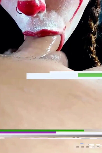 Halloween, garganta profunda y tragando leche
