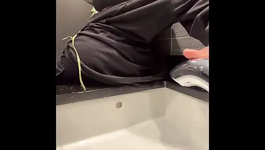 Poison Ivys höschen wird nass!