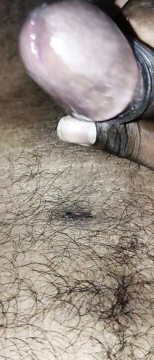 Hyderabad telugský kluk honí sám v bakalářském pokoji