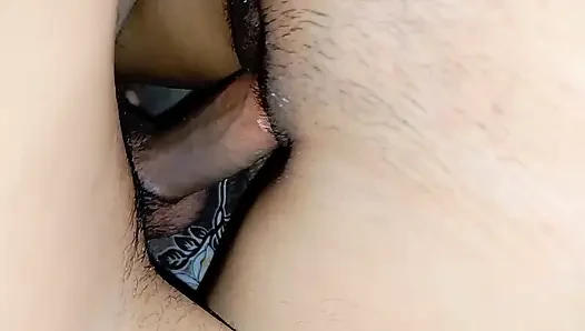 Hintli köylü kızı çok güzel ateşli gril seks ve sıkı amcık hintçe ateşli seks videoları Hintçe ses