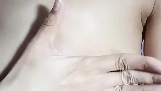 Desi mädchen möpse drücken und fingern session weiche titten spielen &nasse muschi necken