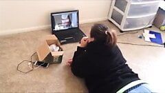 Bebek bakıcım 'kaldırılan' videoma tepki veriyor c33bdogg