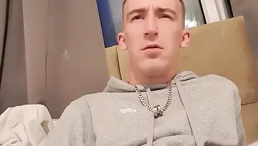 Kendini aldatan twink