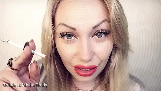 Büyüleyici ASMR'nin orgazm inkarı ile vuruş ve sigara içme teşviki!