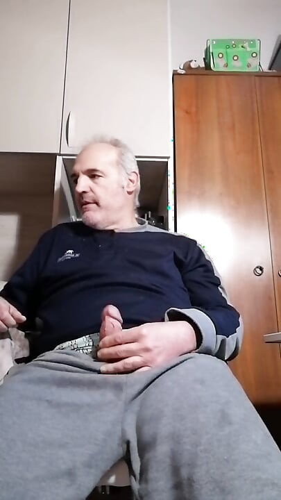 Cum for an Italian