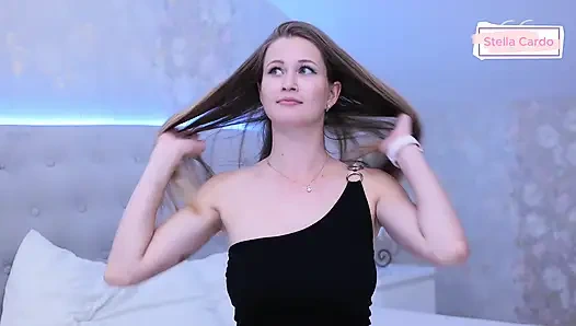 She turned her ass to the camera and put the toy in her pussy