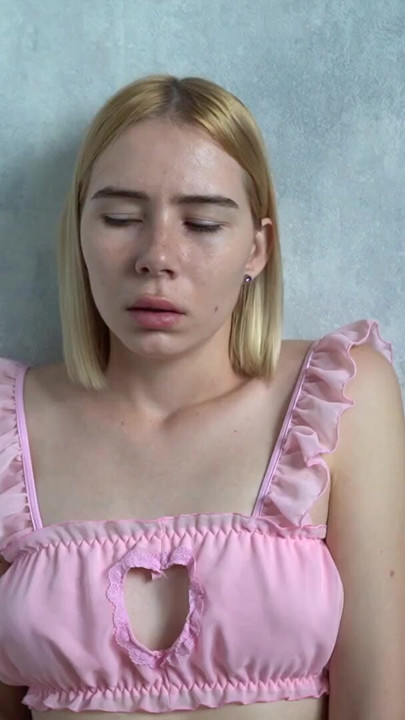Beautiful Alice has an orgasm, Beautiful agony | Clip 1