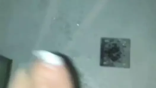 je gicle partout dans la douche