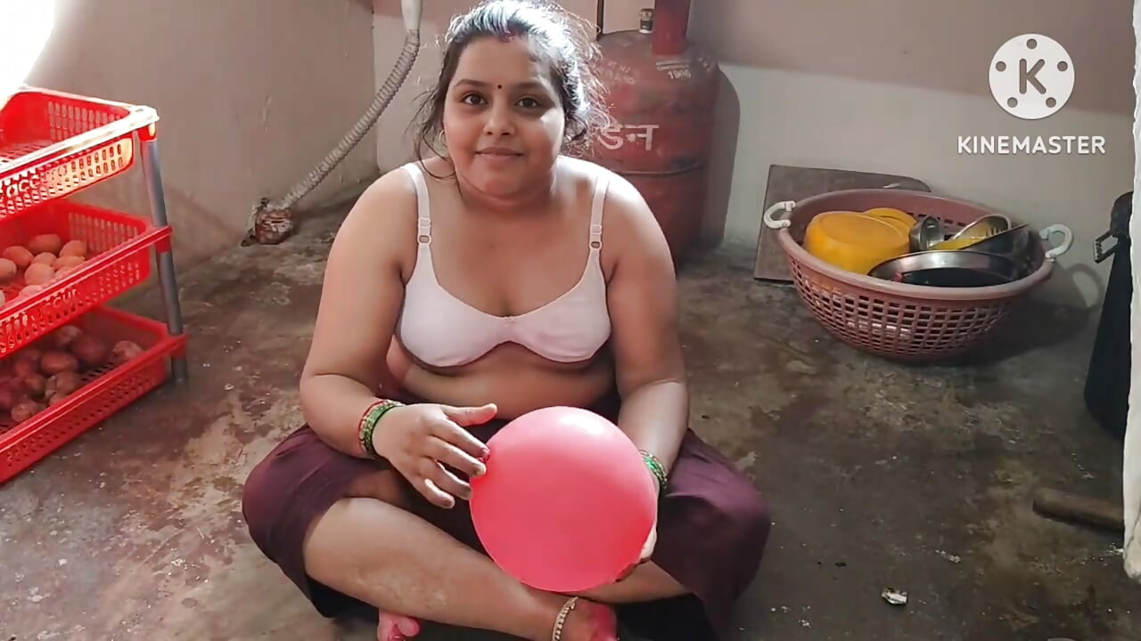 Indian Desi bhabhi fuking neighbour boy's