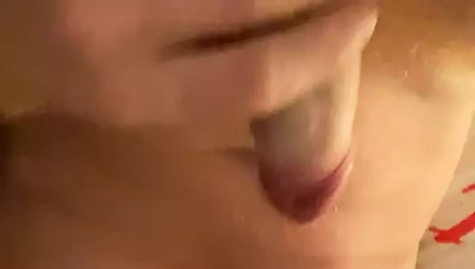 Gingerguy ağzına ateş ediyor