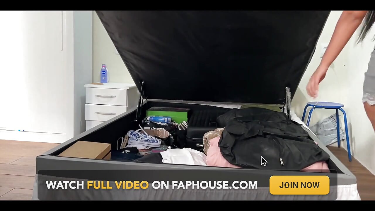 Camera Caught Niece Arranging the Trunk