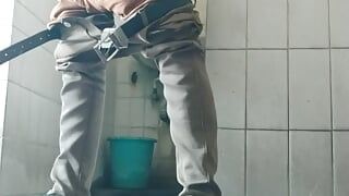 Tamil10inches pissing session