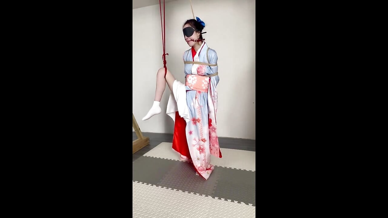 The Climax Version of Wearing a Kimono on a Sunny Day