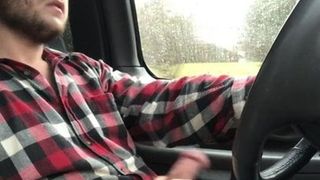 Masturbando pau enquanto dirige meu carro