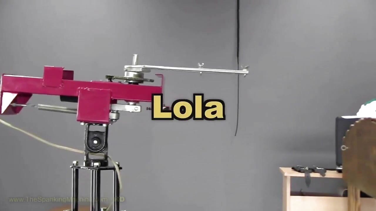 Delores Spanking Machine - Ass Whipping