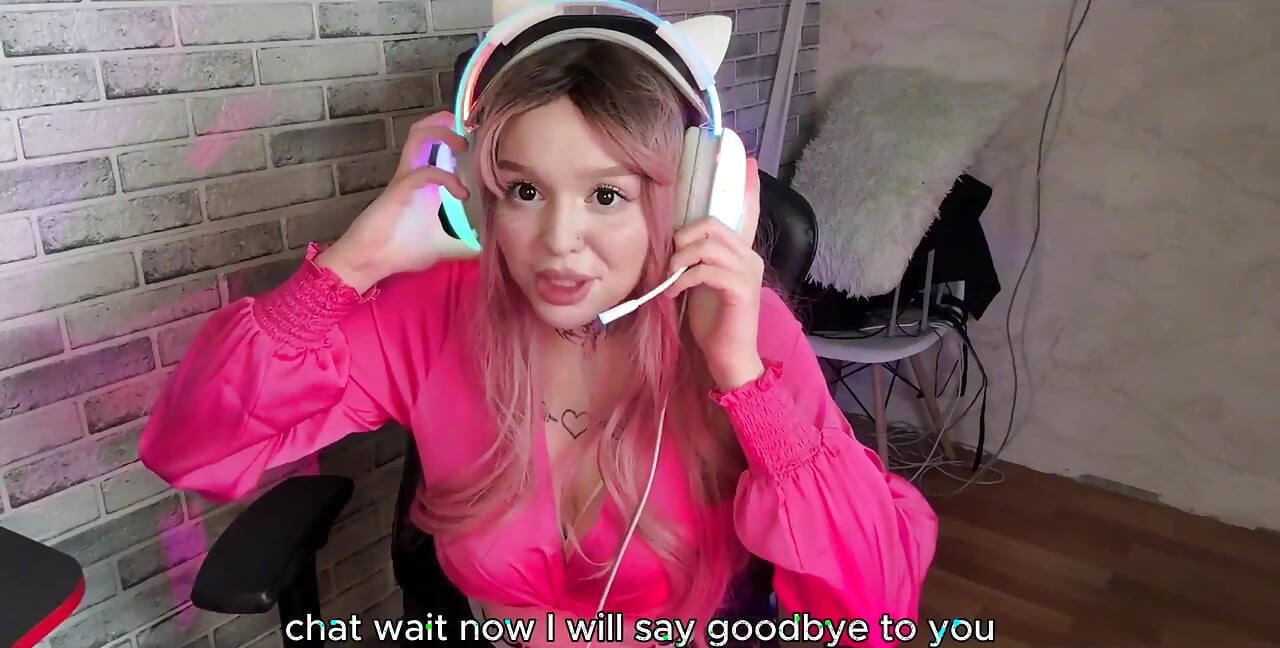 Shock! a Real Streamer Forgot to Turn off Her Live Broadcast.