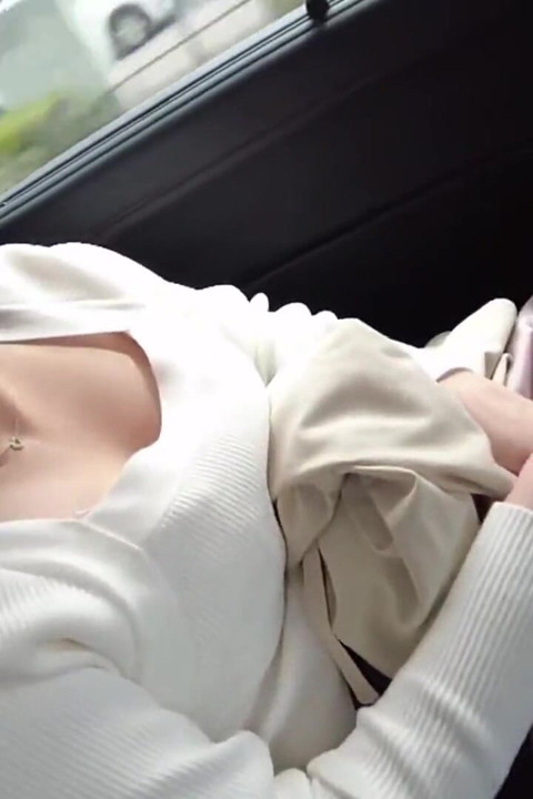 Public Ripple - wrażliwa ślicznotka pokazuje swoją sztuczkę bez rąk na City Acme Walk Rozdział-1