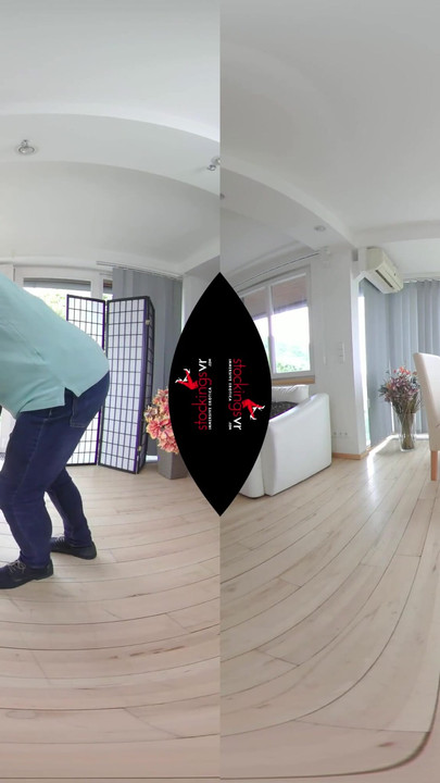 Pon el teléfono y fóllame: provocación de medias y sorpresa | Clip 1