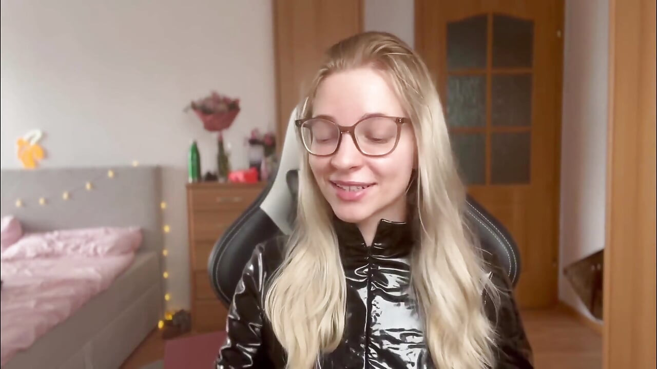 All You Need to Know About Latex Fetish (pvc, Leather)