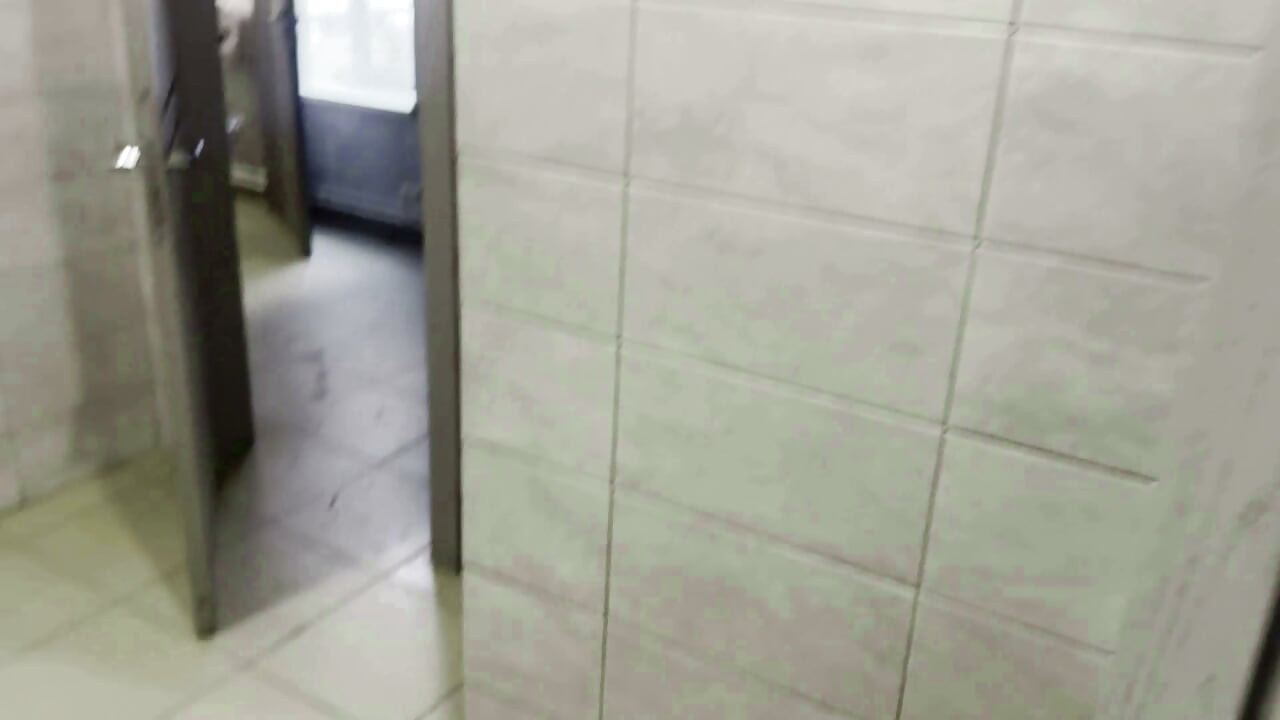 A Young Trainer Gave the Gym Director a Blowjob in the Restroom. Drool, Cum