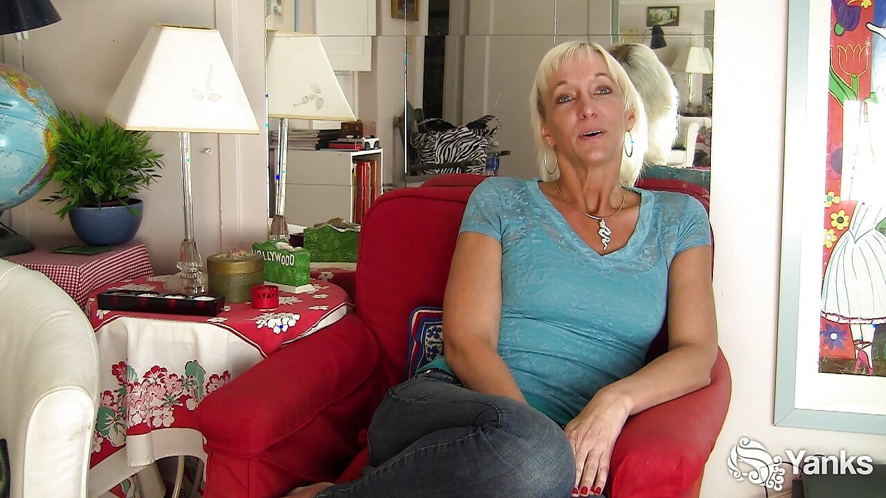 Barbie Lynn Es Experimentada En Placer - Longitud Completa, 4K Remaster